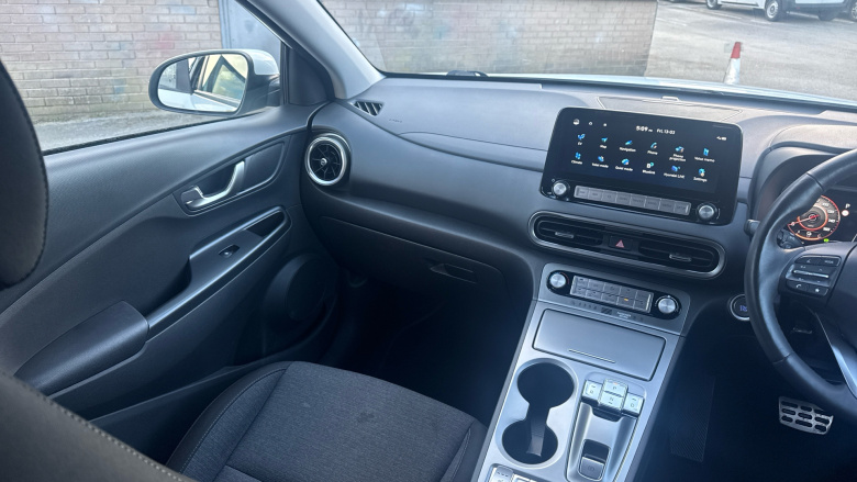 Hyundai KONA 100kW Premium 39kWh 5dr Auto Electric Hatchback